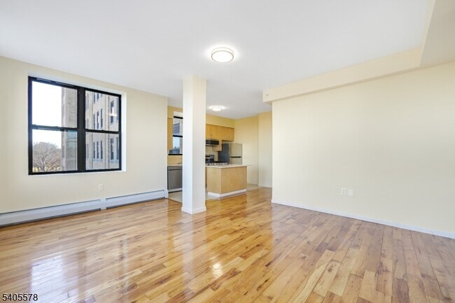 Foto del edificio - 520 Belleville Ave