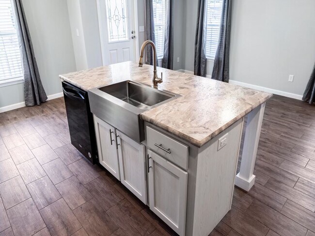 Foto del edificio - 2610 Dogwood Pl