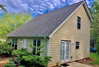 Building Photo - 110 White Terrace