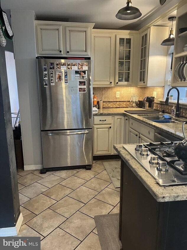 Foto principal - 814 Longacre Blvd