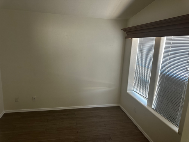 Foto del edificio - 8865 E Baseline Rd