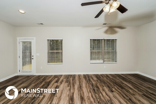 Foto del edificio - 635 Briar Ridge Cir