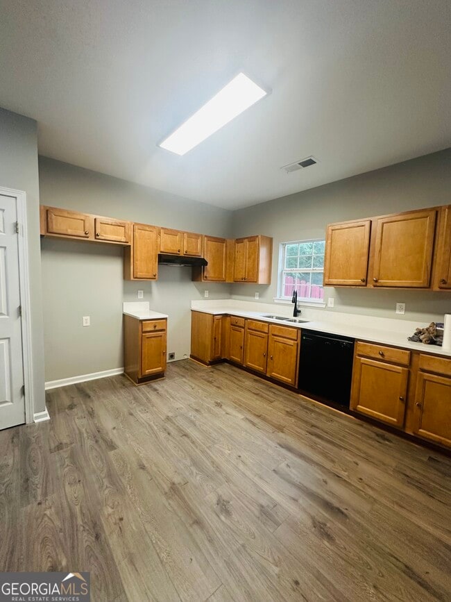 Building Photo - 7302 Wagon Wheel Ct