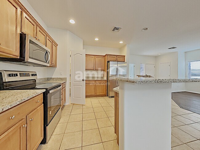 Building Photo - 6661 E Gehrig Ln