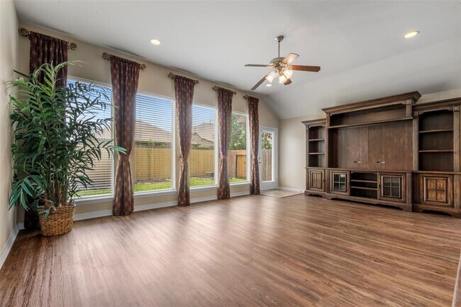 Building Photo - 2815 Everhart Terrace Dr