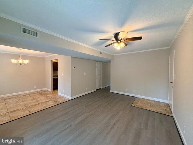 Building Photo - 202 Buckingham Ln