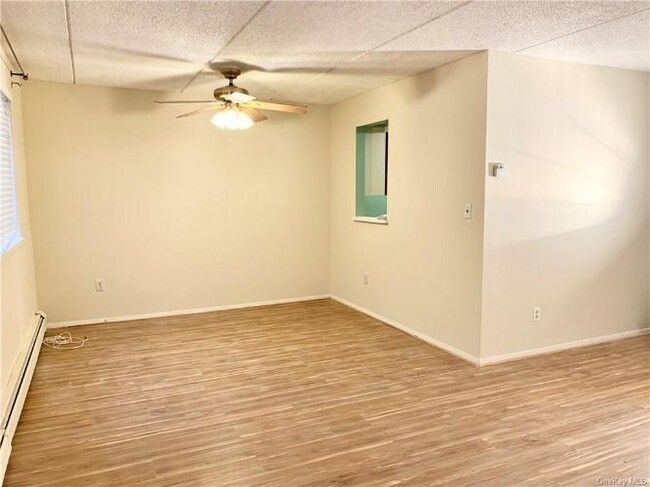 Building Photo - 124 N Rte 303