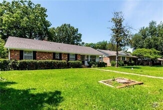 Building Photo - 1840 Baxley Dr