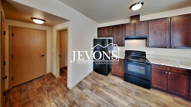 Building Photo - 708 N 29th Ave