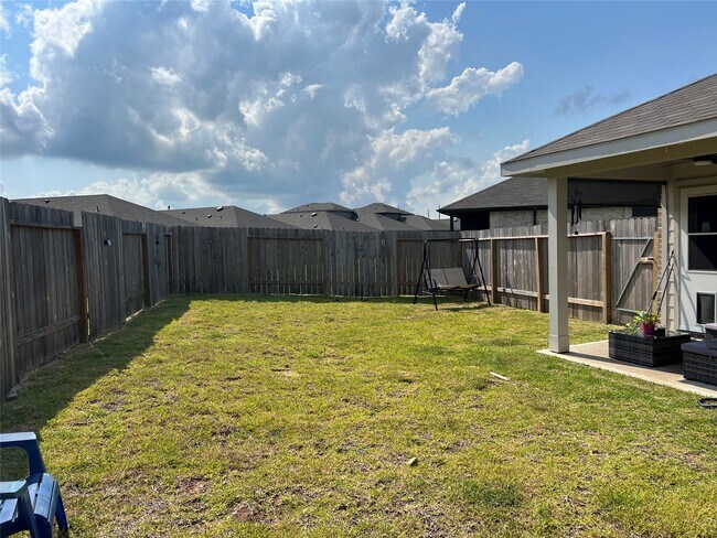 Foto del edificio - 24442 Springfield Valley Dr