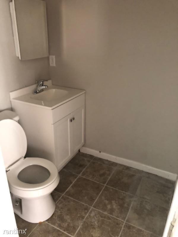 Primary Photo - 3 br, 1.5 bath Townhome - 68 S Morley St