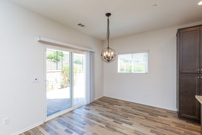 Foto del edificio - 4 Bed, 3 Bath - Fallbrook Single Family Home