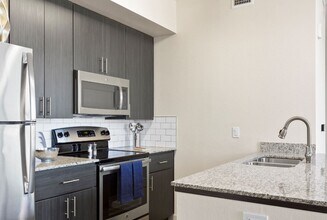 Building Photo - Cortland Biltmore Place