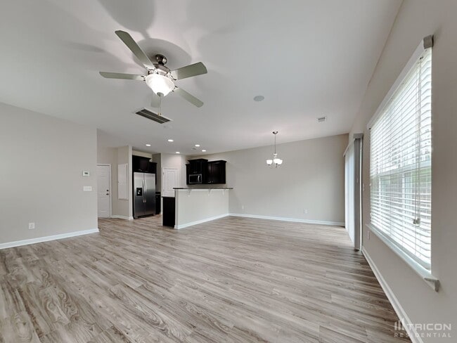 Building Photo - 364 Eastfair Dr