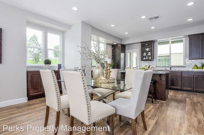 Foto del edificio - 4 br, 3.5 bath House - 705 Tierney Place