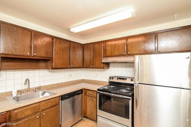 Building Photo - 1 br, 1 bath House - 10100 Campus Way S
