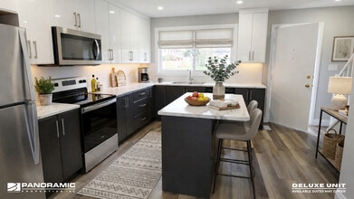 Building Photo - Briarfield Estates - North
