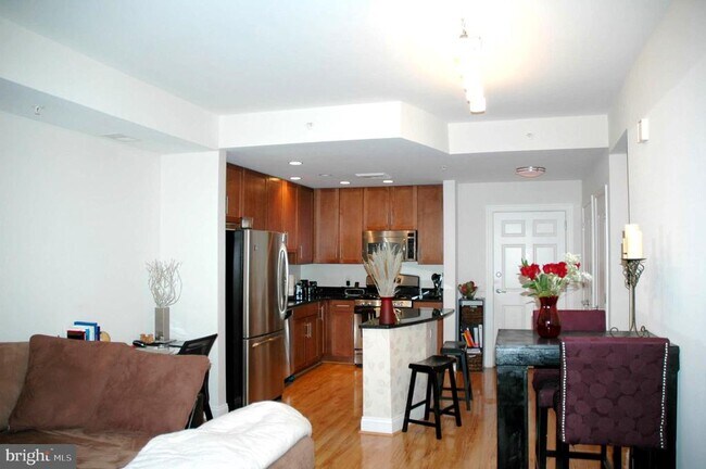 Foto del edificio - 525 N Fayette St