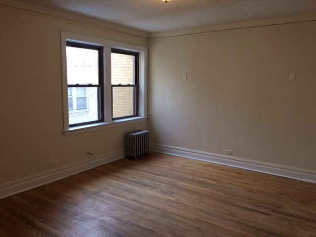 Building Photo - 1336 S Austin Blvd