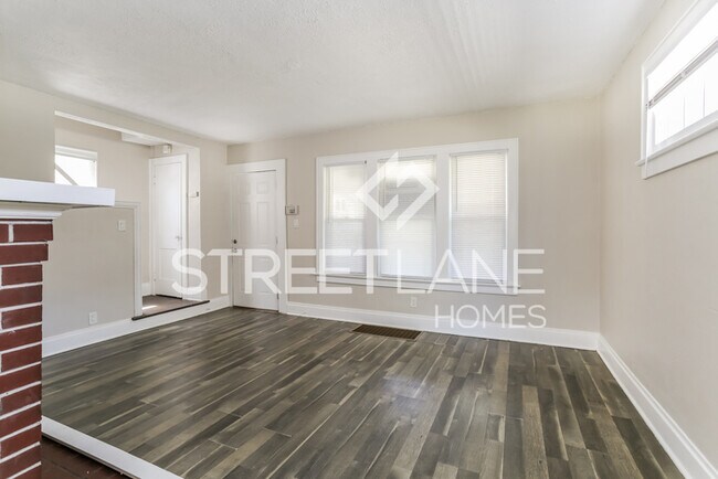 Building Photo - Charming 2 Bedroom in Columbus!