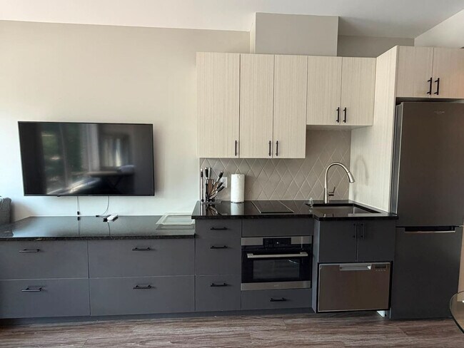 Photo du bâtiment - 196 Beechwood Ave.
