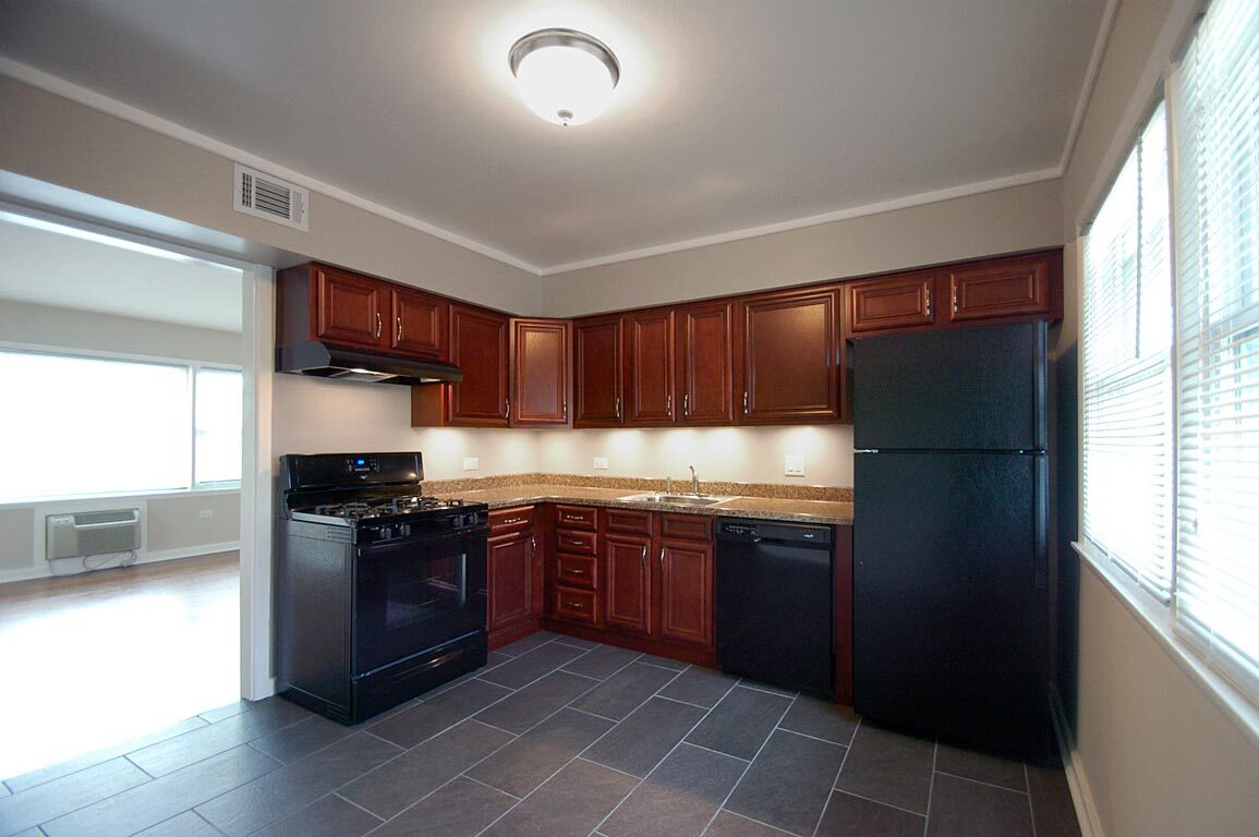 Kitchen - 733 Dulles Rd