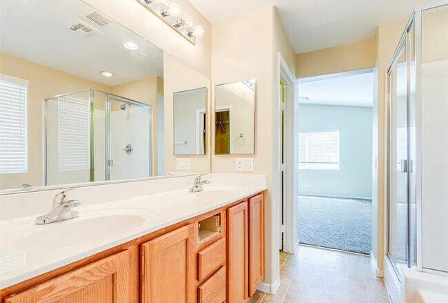 Building Photo - 8989 Lily Touchstone Ct