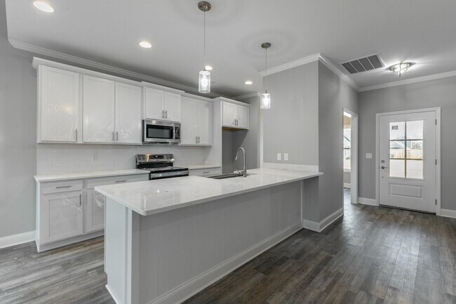 Building Photo - 5012 Oop Rd