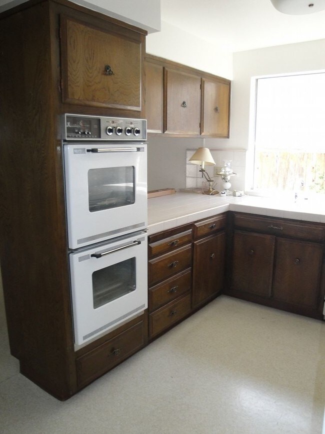 Building Photo - 458 Pin Oak Dr