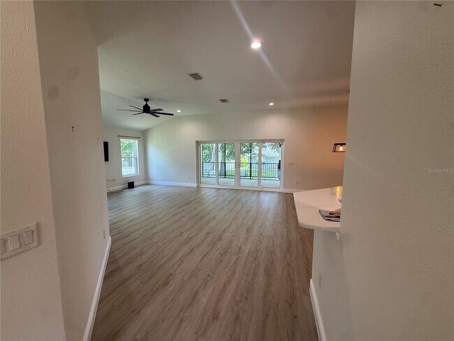 Foto del edificio - 16382 SE 83rd Ave