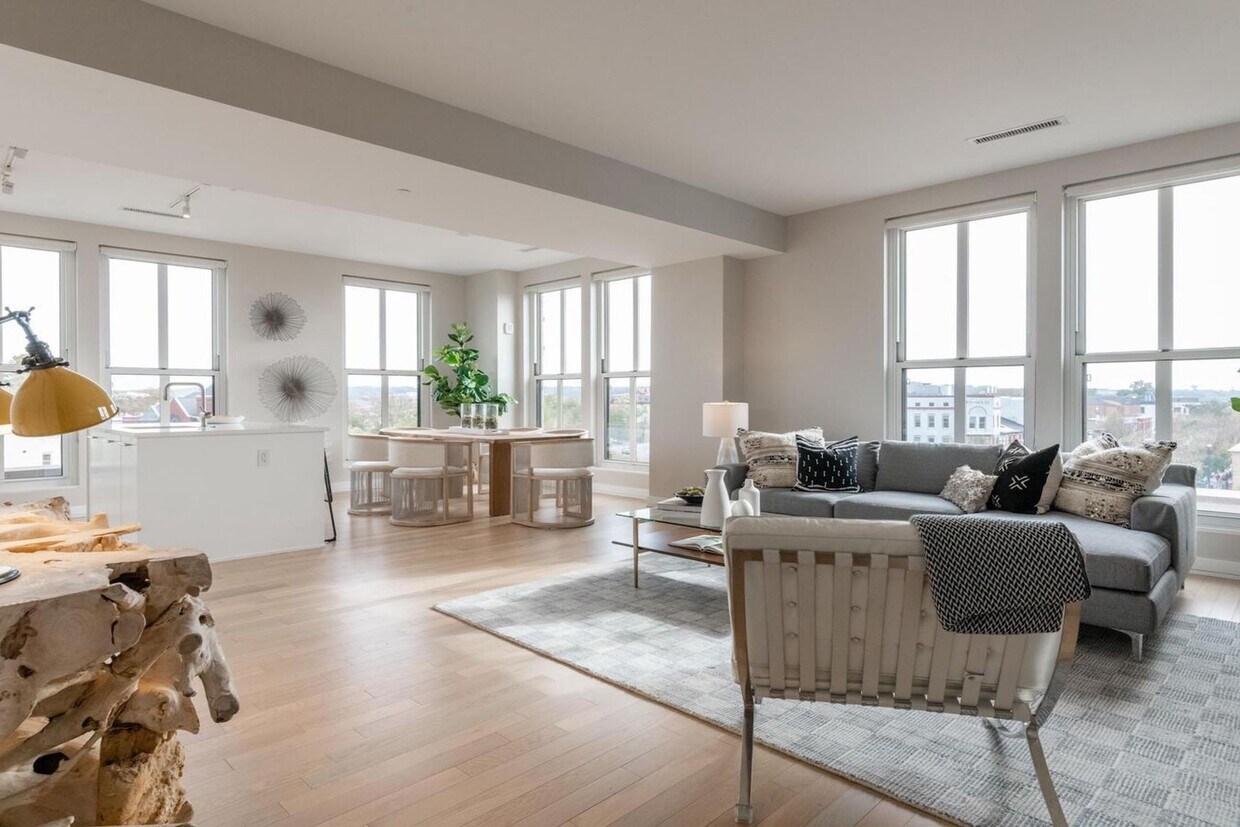 Foto principal - 333 8th St SE