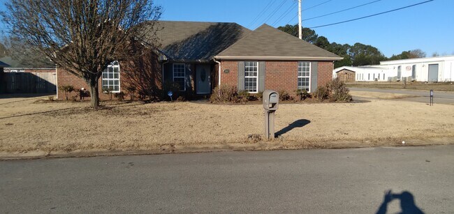 Foto del edificio - 2355 Camden Cove W