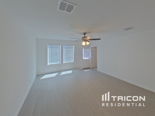 Foto del edificio - 838 Ponderosa Ln