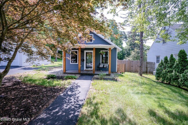 Building Photo - 6 Gipp Rd