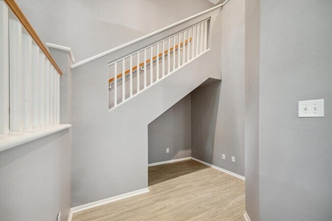 Building Photo - 25 Stone Creek Pl