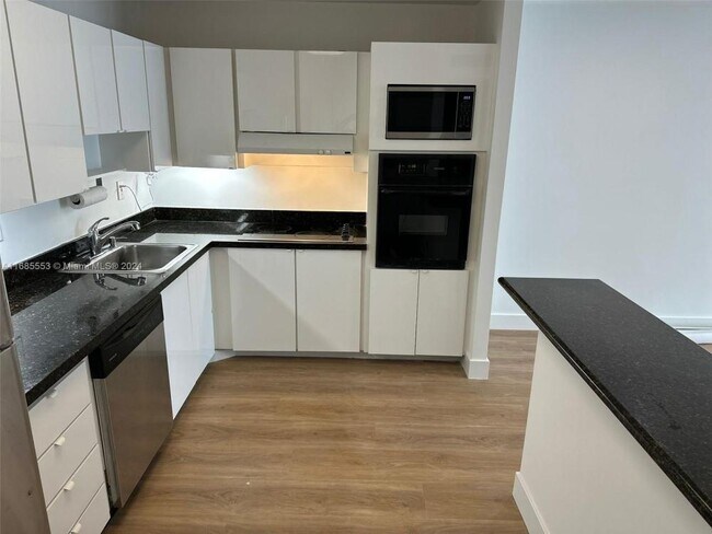 1 bedroom in Sunny Isles Beach FL 33160 - 1 bedroom in Sunny Isles Beach FL 33160 Apartment