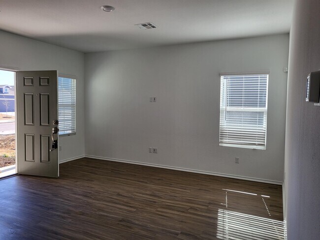Building Photo - 379 Geode Glen