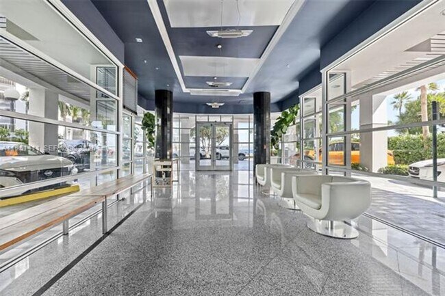 Foto del edificio - 1402 Brickell Bay Dr