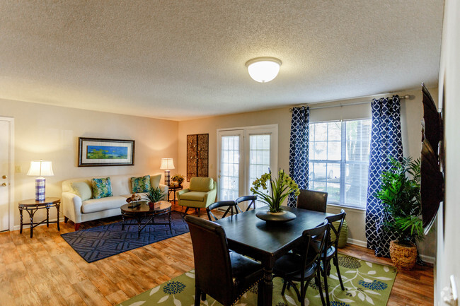 Spacious Living Room - Northfield Commons Apartments