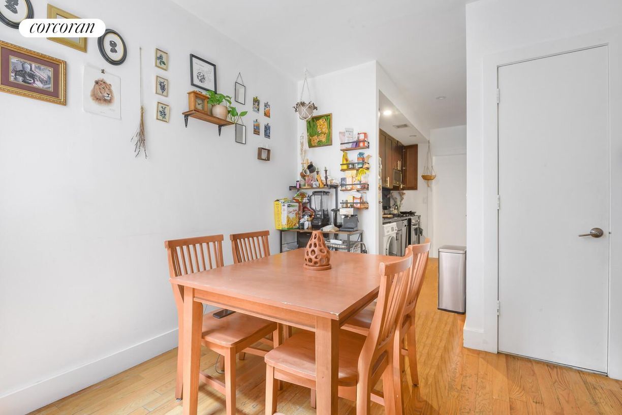 Foto principal - 297 Himrod St