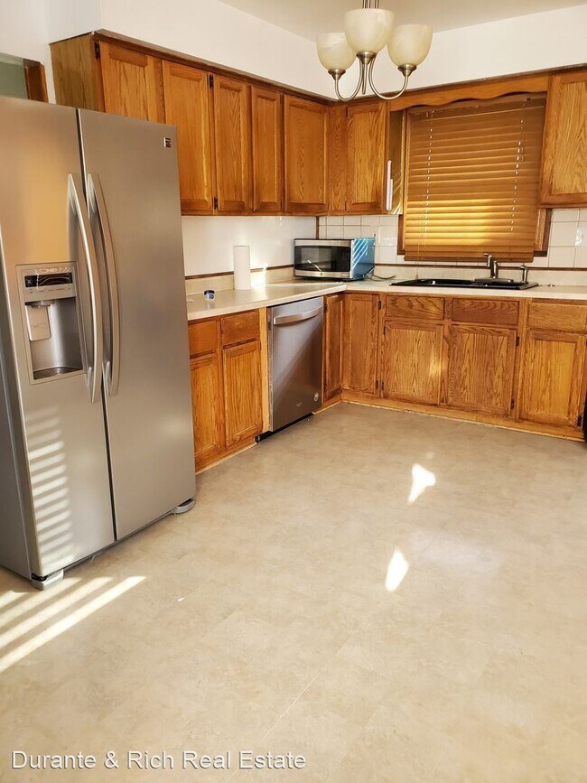 Foto del edificio - 3 br, 2 bath House - 2604 Loraine Ave