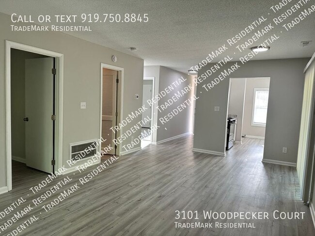 Building Photo - 3101 Woodpecker Ct