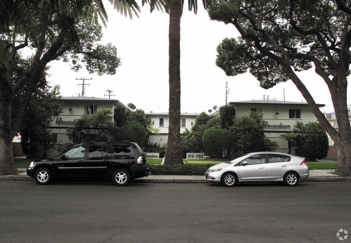 Primary Photo - 714 Arcadia Ave