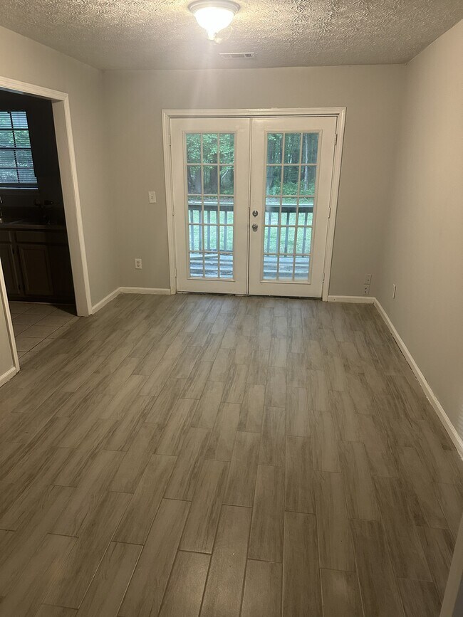 Foto del edificio - 8406 Red Cedar Way