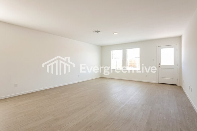 Building Photo - 3713 Los Cabos Dr