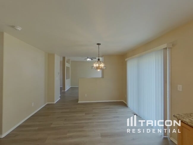 Building Photo - 517 Oxbow Dr