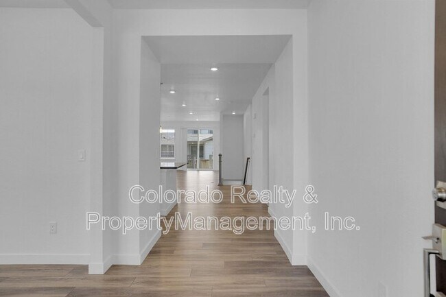 Foto del edificio - 676 Netta Dr