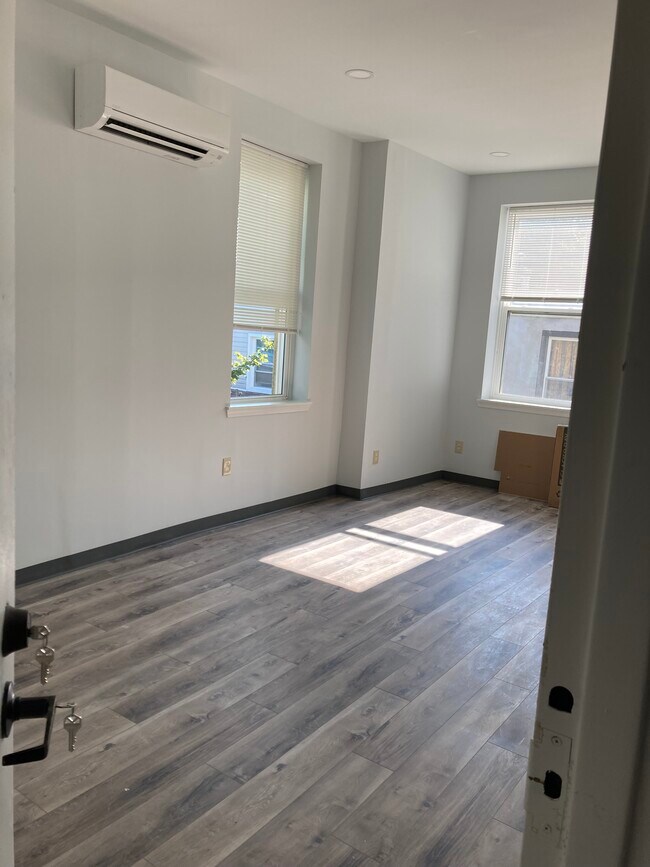 Foto del edificio - 2513 Frankford Ave