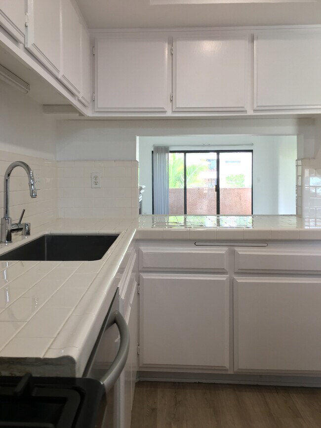 Foto del edificio - 4627 Finley Ave