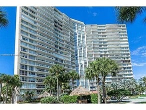Building Photo - 2451 Brickell Ave
